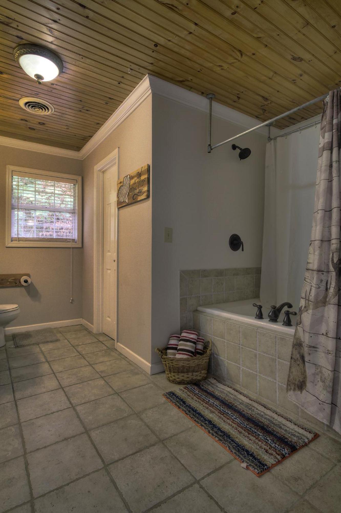 5Bedrooms*4King Beds*Outstanding Location*Hottub* Sevierville Exterior photo